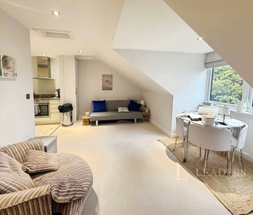 2 bedroom apartment to rent Barton Court Avenue, Barton on Sea, New... - Photo 1