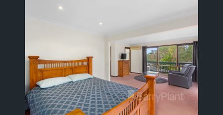 Light-Filled Luxury Home with Pool and Parent Retreat - Photo 3