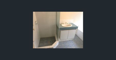 3x1 FAMILY HOME - Photo 3