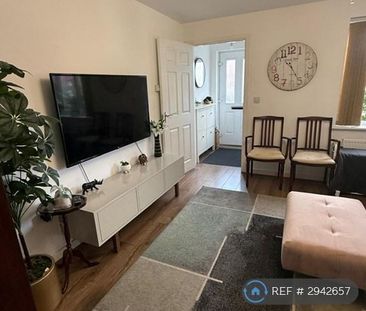 3 bedroom semi-detached house to rent - Photo 3
