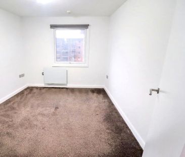 2 Bed Flat, North Crescent Apartments, LS2 - Photo 1