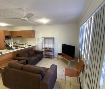 1 Bedroom $300 p.w. Ashmore - Photo 3