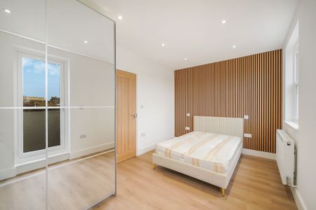 Isledon Road, London, N7 - Photo 3