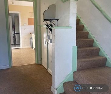 6 bedroom semi-detached house to rent - Photo 6