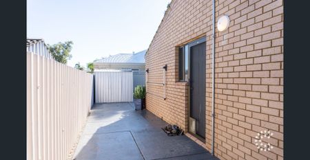 21 Honeysett Court, Hamilton Hill, WA 6163 - Photo 4