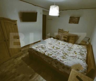 Inchiriere casa cu curte individuala - Fotografie 1