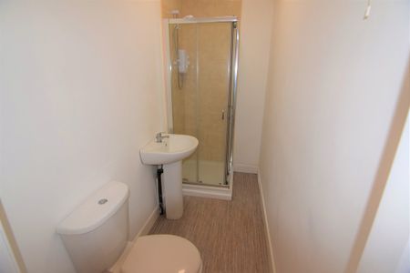 To Let 1 Bed Apartment - Photo 5