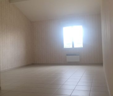 Location Maison 3 pièces 73m² ST QUENTIN DE BARON 33750 - Photo 2