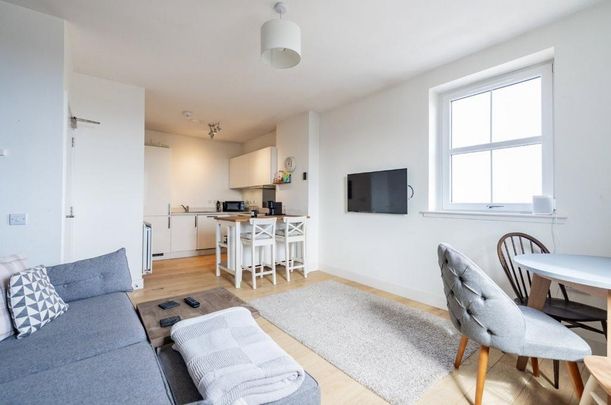 1 bedroom flat to rent - Photo 1
