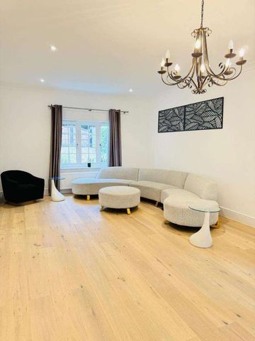 Ascot, Berkshire, SL5 - Photo 2