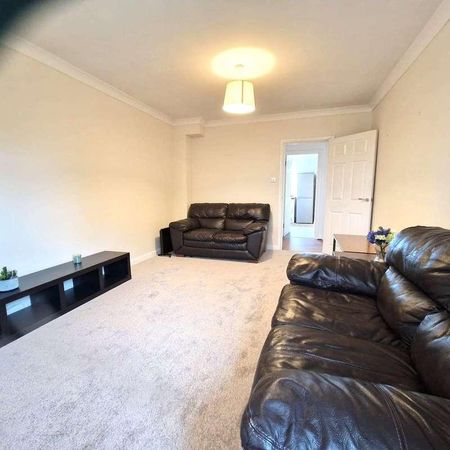 Spring Park, Holmlea Walk, Datchet, SL3 - Photo 4