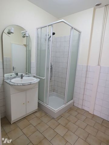 Maison deux chambres bourg de Cormes - Photo 3