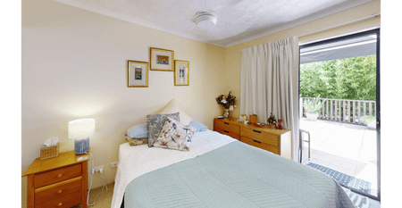 Modern & Spacious Ground-Floor Apartment with and exclusive 142 sqm courtyard. - Photo 5