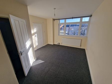 5 Bed Terraced House, Windsor Crescent, HA9 - Photo 4