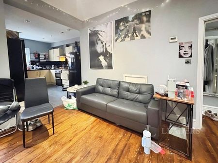 5 bedroom terraced house to rent - Photo 4