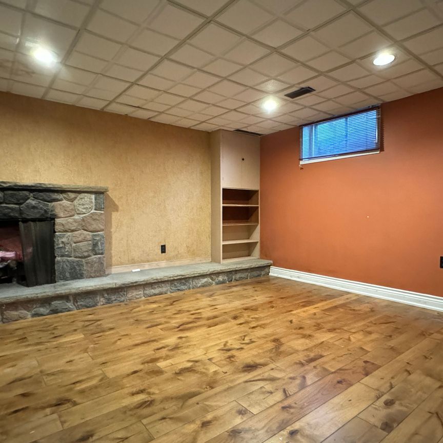 For Lease - 186 Henderson Avenue, Markham, Ontario - Photo 1