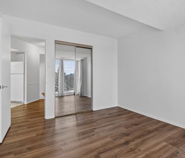 For Lease - 545 St Laurent Boulevard, Manor Park - Cardinal Glen an... - Photo 1