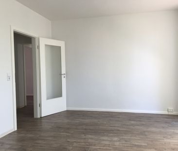 Perfekt für Ihre Familie! Barrierefreie 4-Raum-Wohnung in Debschwitz - Photo 6