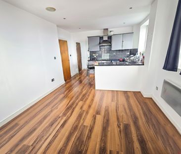 2 bedroom Flat To Let Total Size: 700 SQ FT - Photo 1