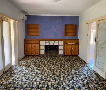 HOME CLOSE TO BEACH AND TOWN CENTRE - Photo 1