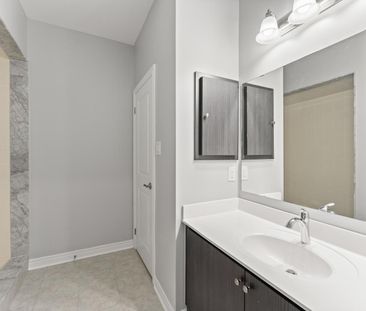 For Lease - 71 Hoey Crescent, Oakville, Ontario - Photo 4