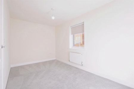2 bedroom semi-detached house to rent - Photo 5