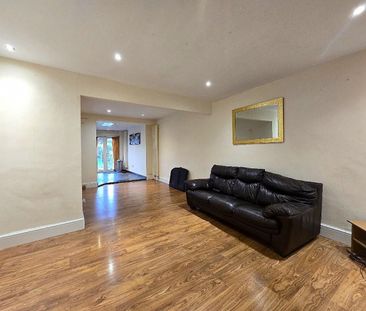 3 Bed Semi-detached house For Rent - Photo 5