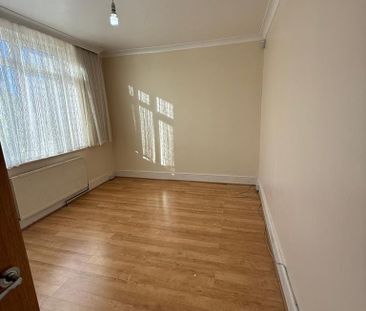 3 bedroom maisonette to rent - Photo 4
