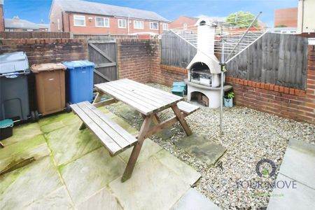 2 bedroom terraced house to rent - Photo 2