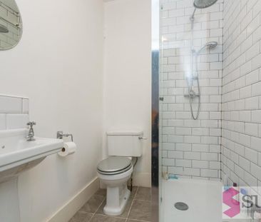 5 bedroom end of terrace house to rent - Photo 4