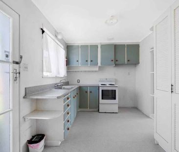 Charming 2 Bedroom Home in Papatoetoe! - Photo 4