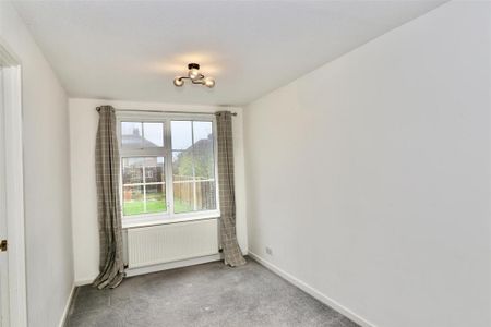 3 bedroom detached house to rent - Photo 2