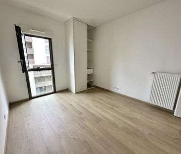 Location Appartement 3 pièces 66m² BORDEAUX 33800 - Photo 4