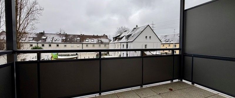 Ihr neues Zuhause: renoviertes 1,5-Zimmer-Appartement mit großem Balkon! - Photo 1