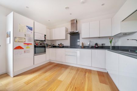 Brentford High Street, London TW8 - Photo 5