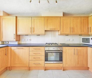 2 bedroom apartment to rent - Photo 4