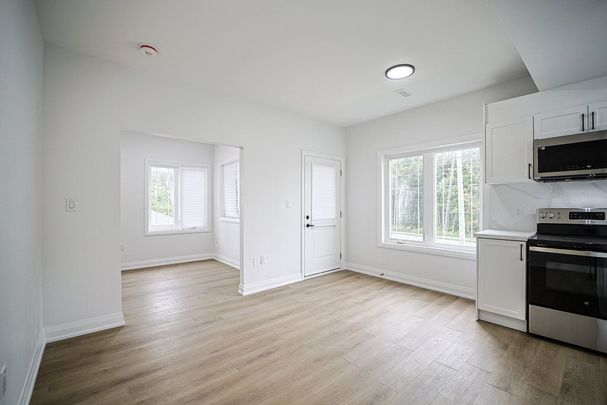 For Lease - 426 Veterans Drive Unit# 3, Barrie, Ontario - Photo 1