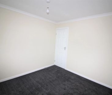 3 Bedroom House - Detached - Photo 6