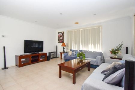 Sunny and Secure Villa – Fully Furnished - Photo 2