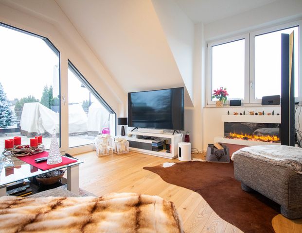 Traumhafte 3-Zimmer Dachgeschosswohnung in Neuenstadt am Kocher! - Photo 1