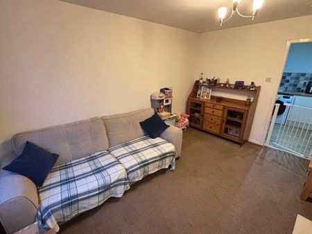 2 bedroom semi-detached house to rent - Photo 5