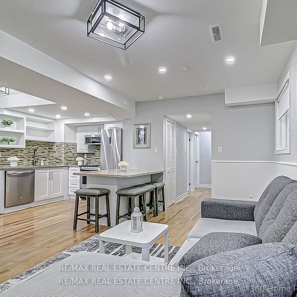 For Lease - 4175 Trellis Crescent Unit# Basement, Mississauga, Ontario - Photo 1