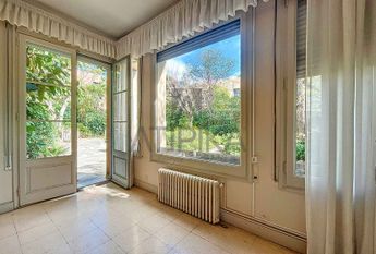 Casa señorial junto a la Clínica Teknon, Barcelona