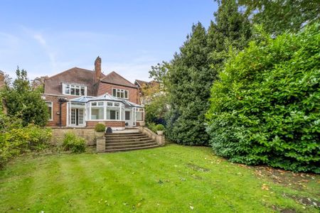 5 bedroom detached house to rent - Photo 2