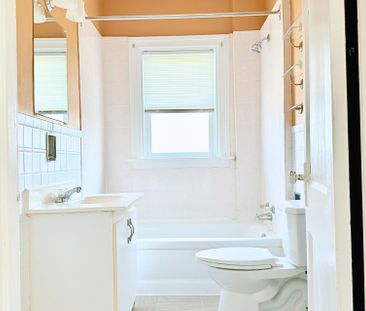 For Lease - 5038 HURON Street, Niagara Falls, Ontario - Photo 3