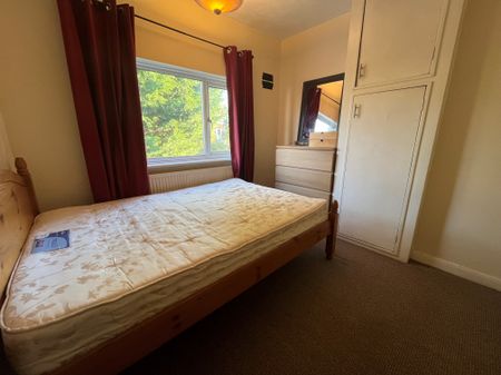 Kirkstall Road, Leeds - Photo 3