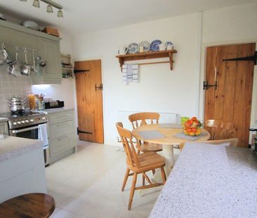 2 bedroom House To Let - Photo 4