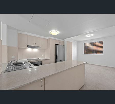 14/6-10 rose street, Southport, Qld 4215 - Photo 3