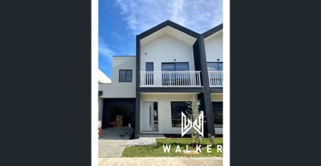 Modern Living Townhouse! - Photo 5