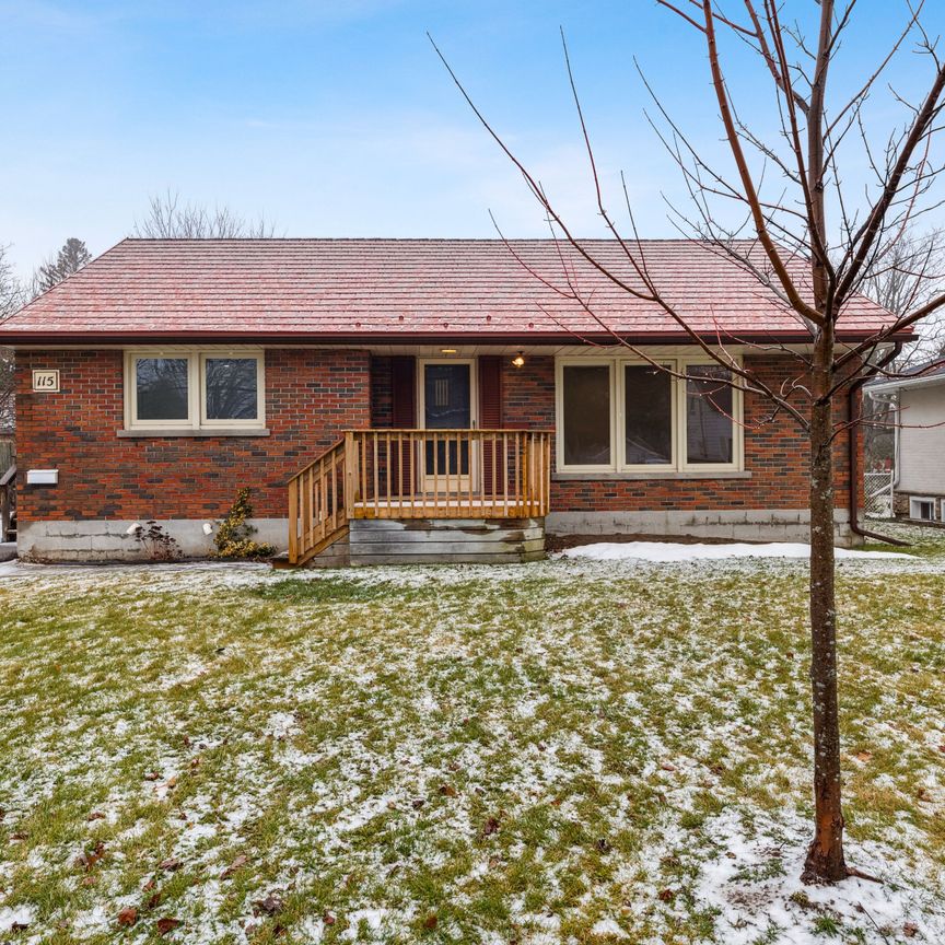 For Lease - 115 Albert Street Unit# Upper Level/Main Floor, Kawartha Lakes, Ontario - Photo 1